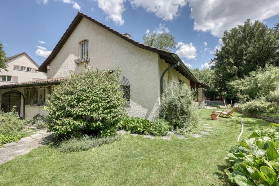 Hübsches Einfamilienhaus mit Gartenidylle