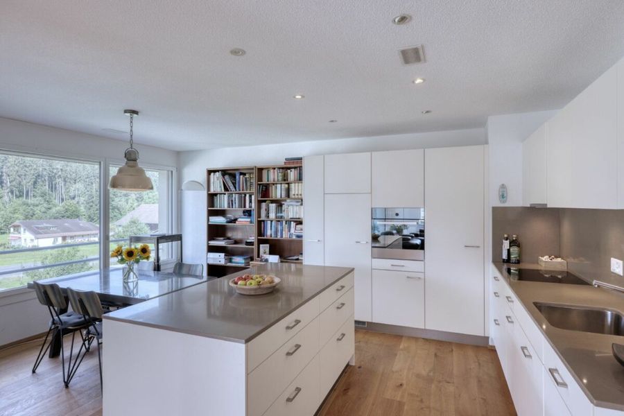 Moderne, helle und freundliche Wohnung in Stallikon