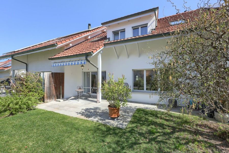 Top gepflegtes und helles Mittelhaus