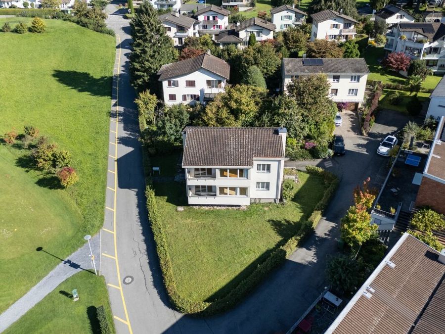 Baulandparzelle für Villa oder Doppeleinfamilienhaus