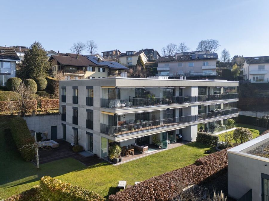 Moderne, grosszügige 5.5-Zimmer-Gartenwohnung in Zentrumsnähe