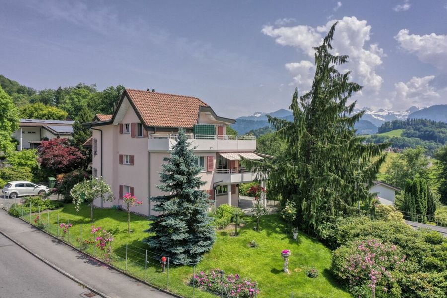 Charmantes Mehrfamilienhaus an Horwer Aussichtslage