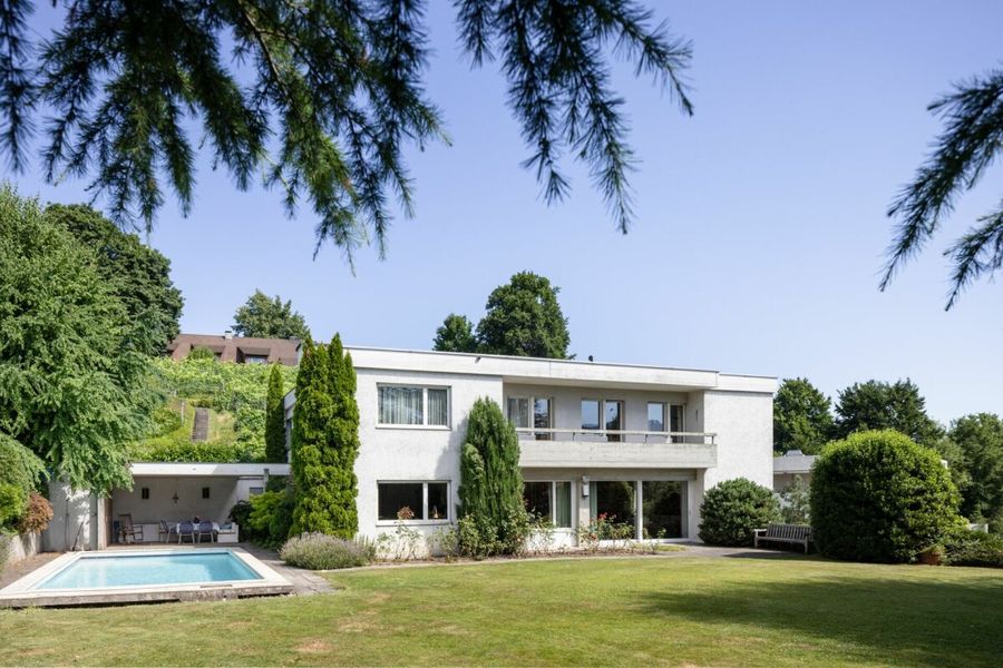 Einfamilienhaus mit Pool | Bauland
