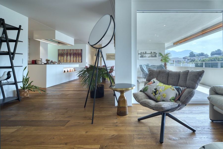Luxuriös ausgebaute Wohnung in Meggen