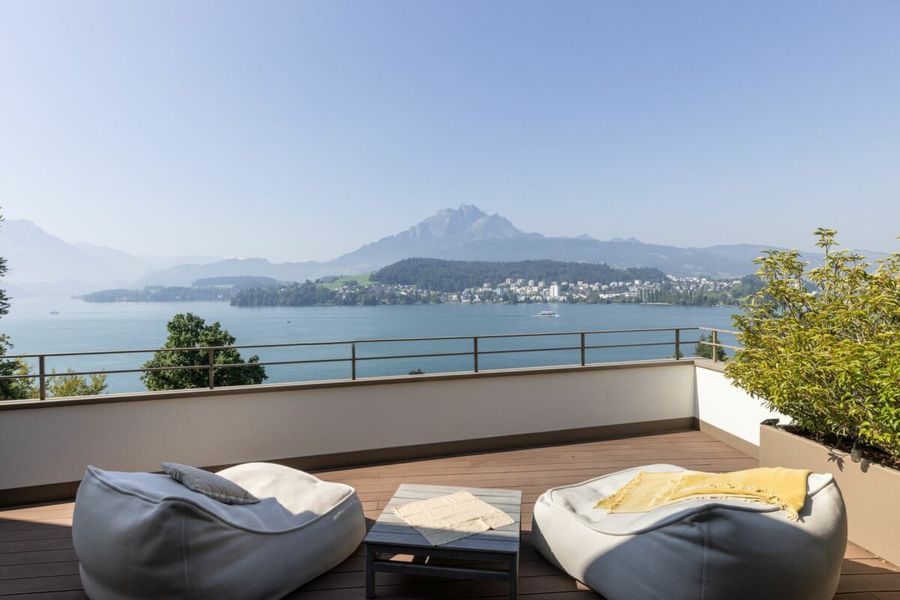 Luxus pur: Penthouse mit Postkartenpanorama und vielen Extras