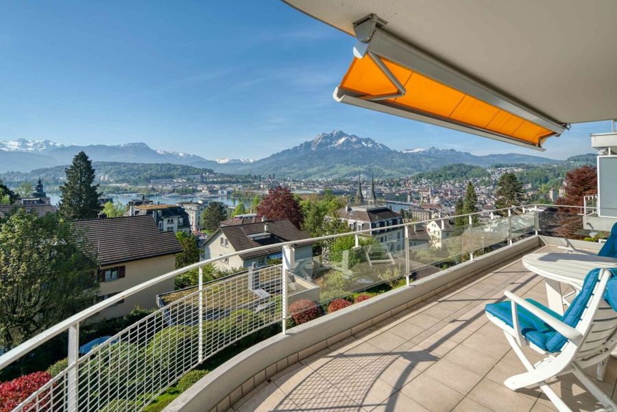 Stadtwohnung an zentraler Aussichtslage