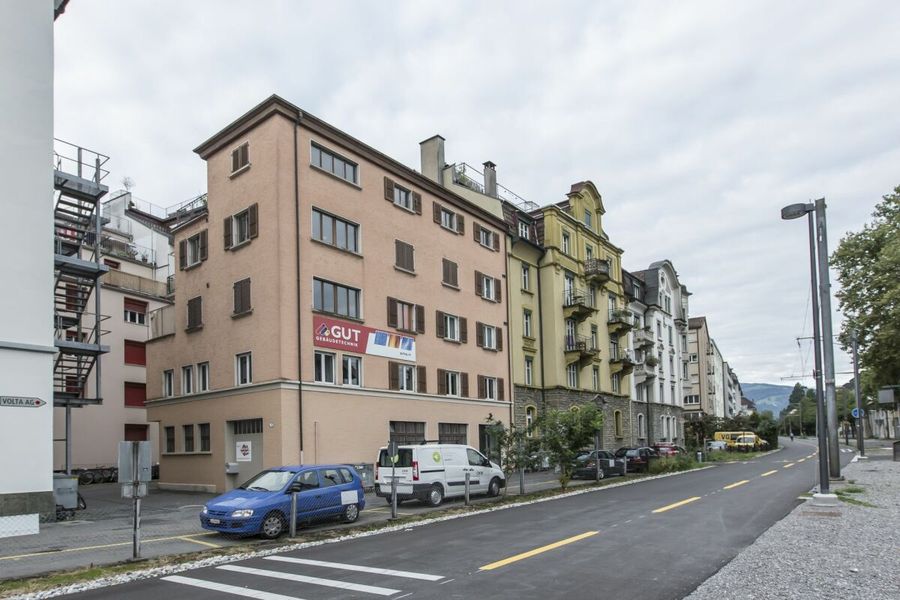 Wohn- und Geschäftshaus im Stadtzentrum