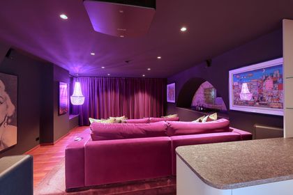Home Cinema mit Loungebestuhlung